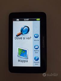 Navigatore Garmin 2495LM con accessori