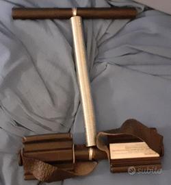 Attrezzi ginnastica palestra da casa e pesi