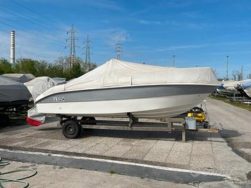 Open 19 piedi Brube Point Beach