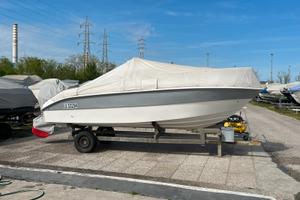 Open 19 piedi Brube Point Beach