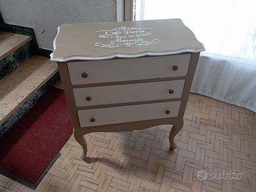mobiletto stile shabby chic