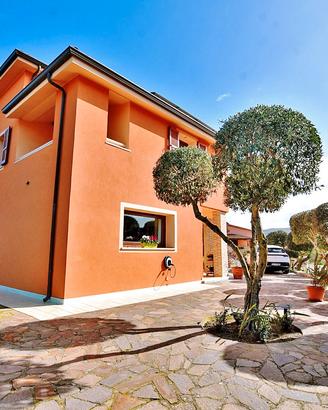 Villa indipendente con giardino e vigneto a Ozieri
