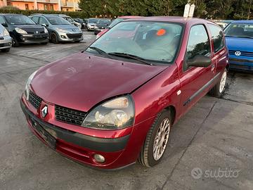 Ricambi usati per Renault Clio 1.5 dci 03 