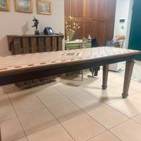 Tavolo fratino