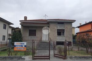 VILLA SINGOLA A MONTELLO