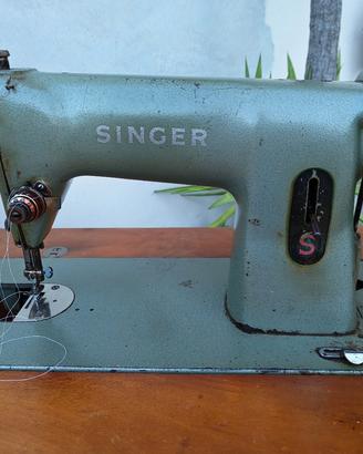 Macchina da cucire Singer anni 50 60 Vintage