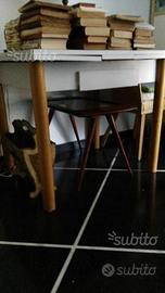 Tavolo in legno allungabile