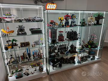 Collezione LEGO con vetrine