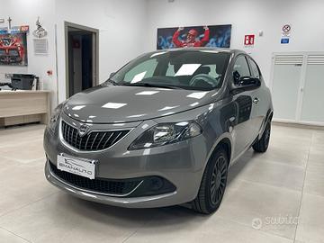 LANCIA YPSILON 1.0 HYBRID 70CV SILVER