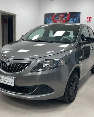 LANCIA YPSILON 1.0 HYBRID 70CV SILVER