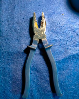 Pinza universale