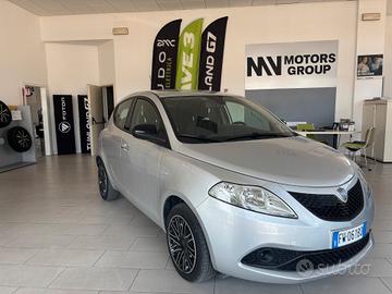 Lancia Ypsilon 1.2 69 CV 5 porte S&S Gold