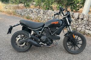 Ducati Scrambler Sixty2 Nero opaco