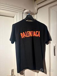 T-Shirt Balenciaga