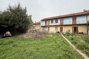 CASA INDIPENDENTE CON GIARDINO