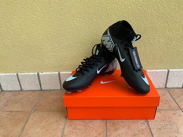 Nike mercurial blck and blue pro