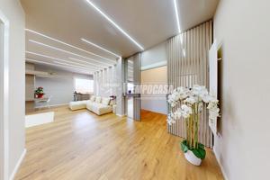 AMPIO 5 LOCALI FINEMENTE RISTRUTTURATO TERMO AUTON