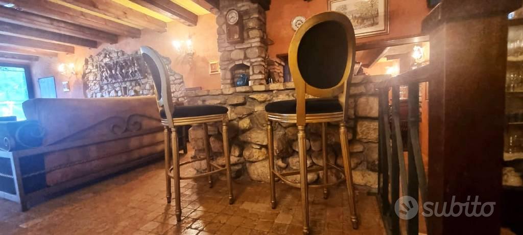 Rustico / Casale di 2268 m² con più di 5 locali a - Altro