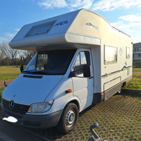 Camper Arca M4 letti castello in coda