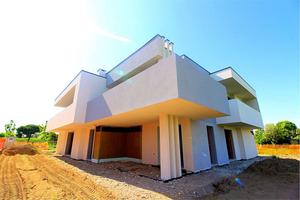 Lignano Riviera - Villa di Nuova Costruzione in Cl