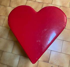 Pouf poggia piedi forma di cuore