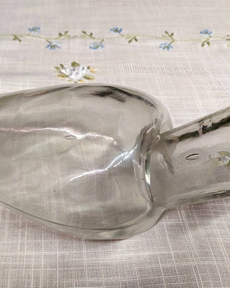 Urinale maschile antico in vetro. (Pappagallo)