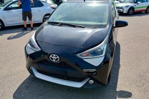 Toyota Aygo Connect 1.0 VVT-i 72 CV 5 porte x-wave