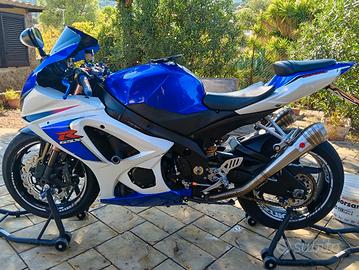 Suzuki GSX r 1000 k8
