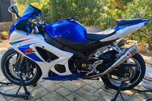 Suzuki GSX r 1000 k8