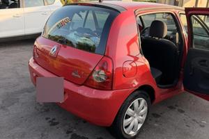 Renault clio 2 storia