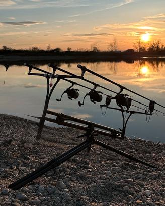 CarpFishing attrezzatura completa.