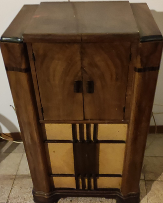 Radio in legno