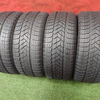 215 40 17 Gomme 95% Invernali Audi A1 S1 215 40 R1