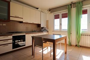2 LOCALI A PREVALLE