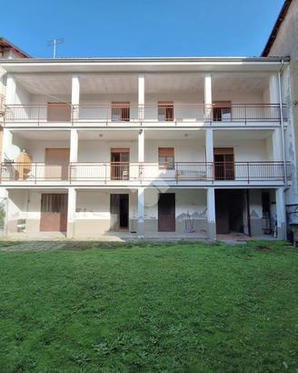 BIFAMILIARE A PEROSA CANAVESE