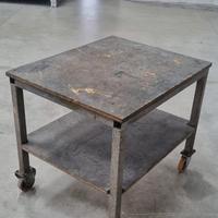 Banco da lavoro con ruote