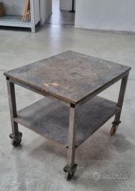 Banco da lavoro con ruote