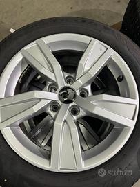4 ruote con cerchi originali Audi