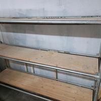 Scaffale in metallo
