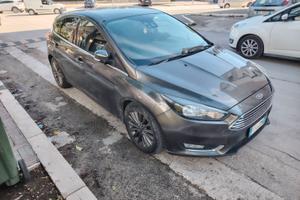 Ford focus Titanium 1.5 120 cv