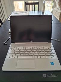 Hp 15s-fq5006sl 15,6" Intel i3 Ram 8 GB SSD 256 GB