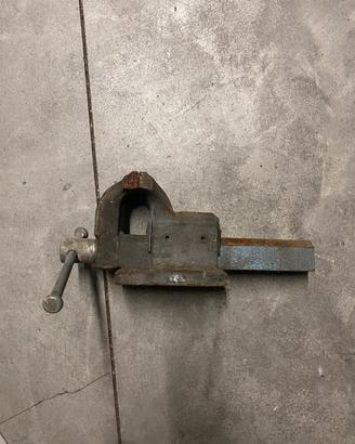 Morsa da banco in ferro – Robusta