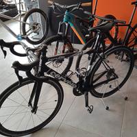 Cervelo r3 e mountain-bike Bianchi