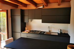 Bilocale con ampio box auto