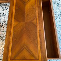 Elegante comó intarsiato