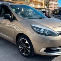 ricambi auto Grand Scenic 7 posti