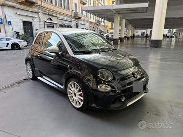 Abarth 695 ESSEESSE