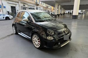 Abarth 695 ESSEESSE
