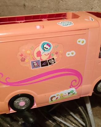 camper Barbie 
