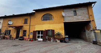 Immobile in asta di 409 m² con più di 5 locali a P
